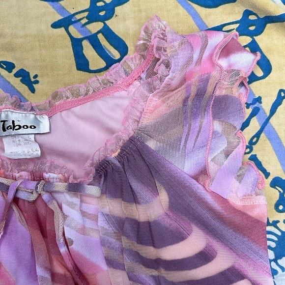 Vintage 90s patterned mesh dress with the lettuce trim and bow, by Taboo - Picture 9 of 10